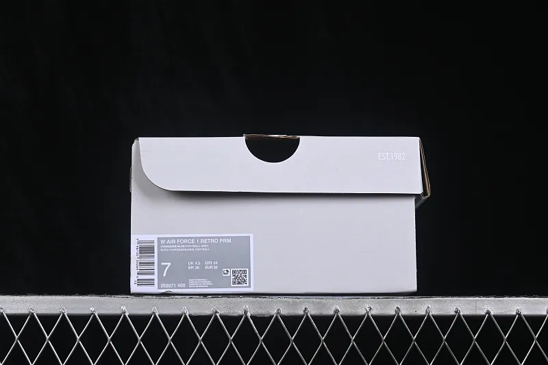 All categories Nk Air Force 1 Air Force series Nk Air Force 1 Low Air Force low-top Nike Air Force 1'07 Low Air Force 1 low-top casual sneakers IR0871-400